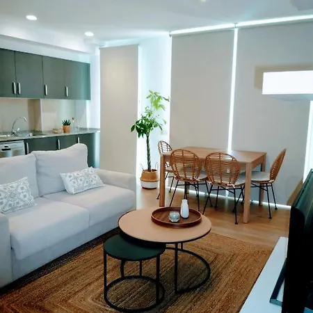 Apartment En Con Piscina