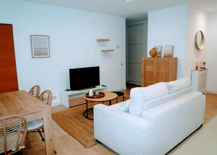 En Con Piscina アパート