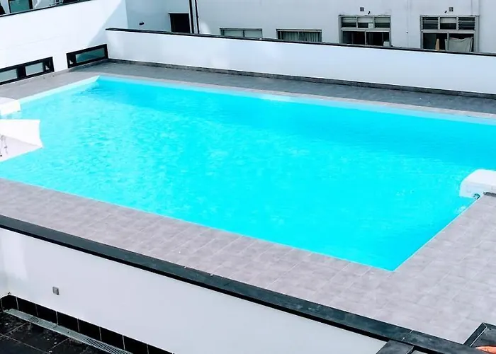 En Con Piscina * サダ