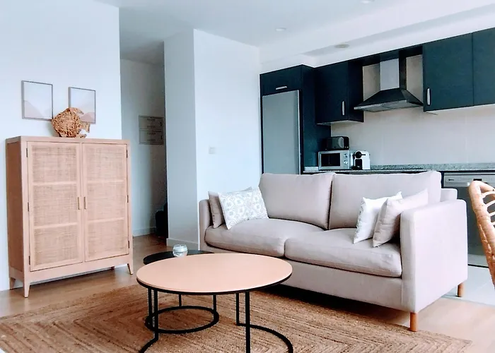 En Con Piscina アパート